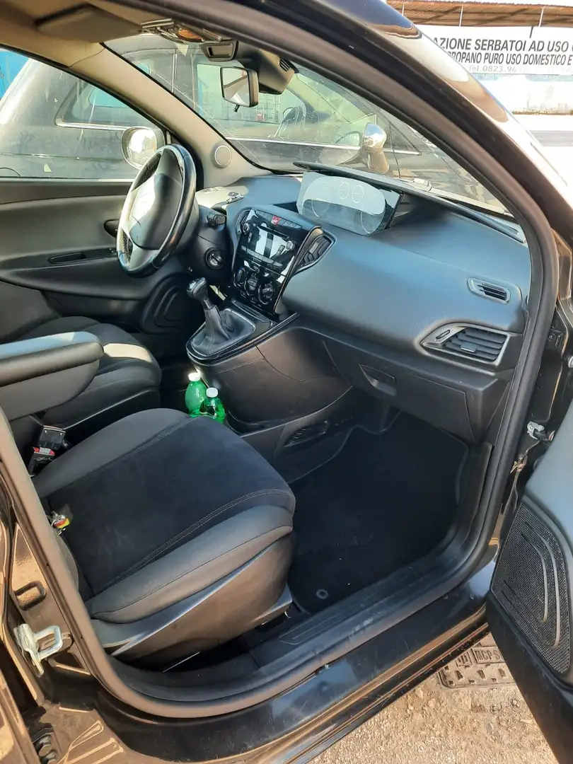 Lancia Ypsilon Ypsilon III 2011 1.3 mjt Silver s Nero - 2