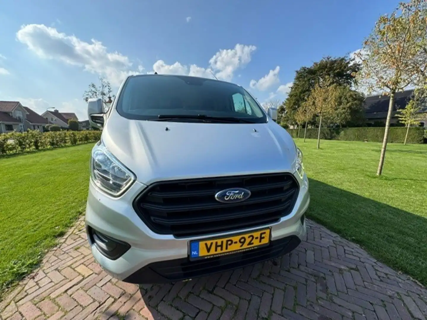 Ford Transit Custom L1H1 2.0 TDCi Automaat 1e eigenaar Zilver - 2