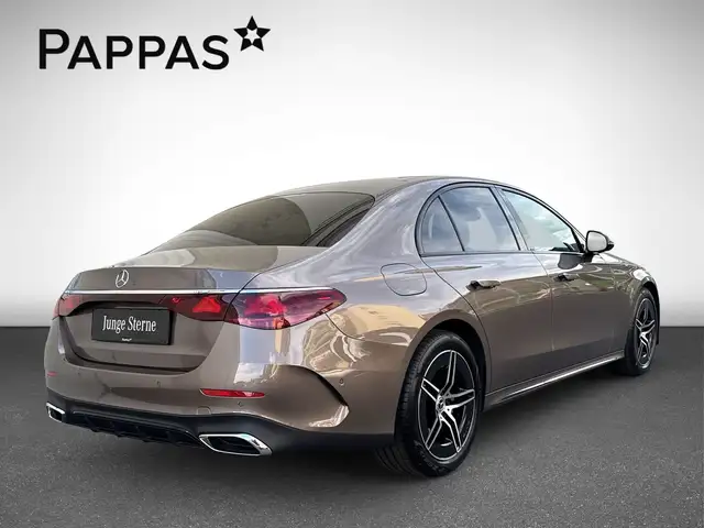 Mercedes-Benz E 200 4MATIC Limousine PTS LED SHZ Ansicht 6