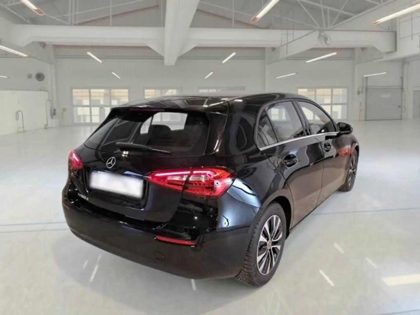 Mercedes-Benz A 180 A 180 d Automatic Business Schwarz - 2