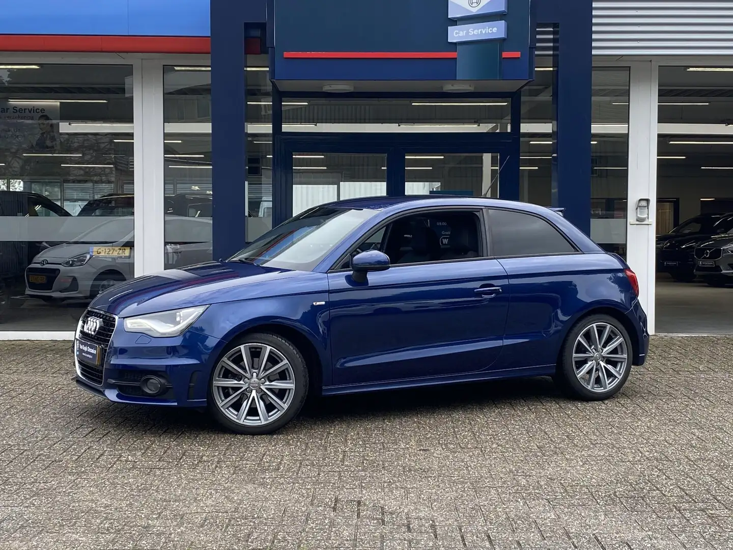 Audi A1 1.4 TFSI Ambition / Automaat / 210 PK / Nieuwe-Dis Blau - 2