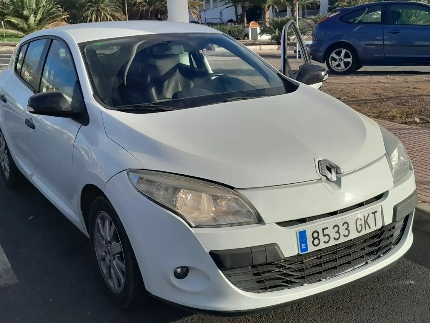 Renault Megane 5p 1.5 dci Serie Speciale Extreme Blanco - 2
