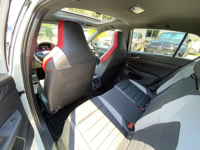 Volkswagen Golf view 10