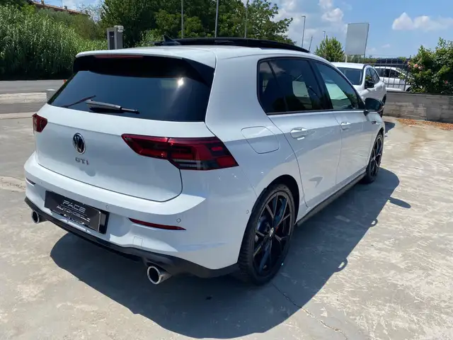 Volkswagen Golf view 14