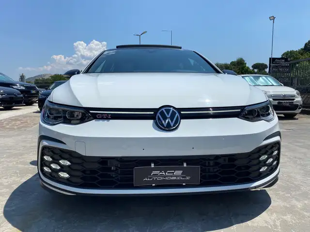 Volkswagen Golf view 6