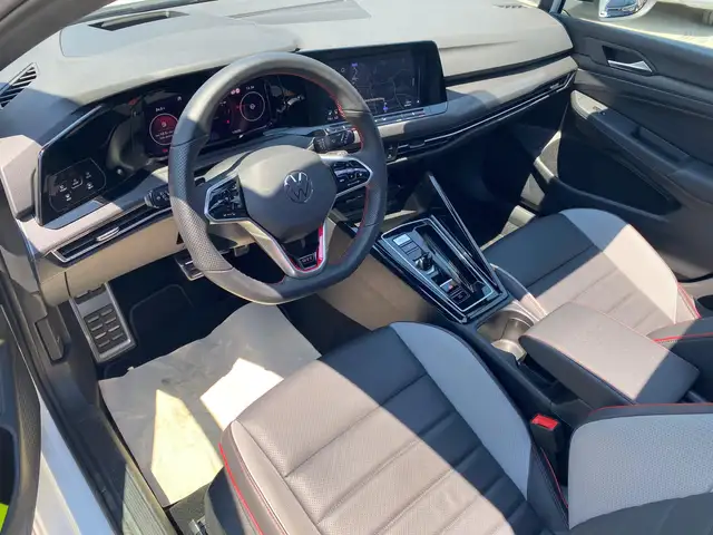 Volkswagen Golf view 11