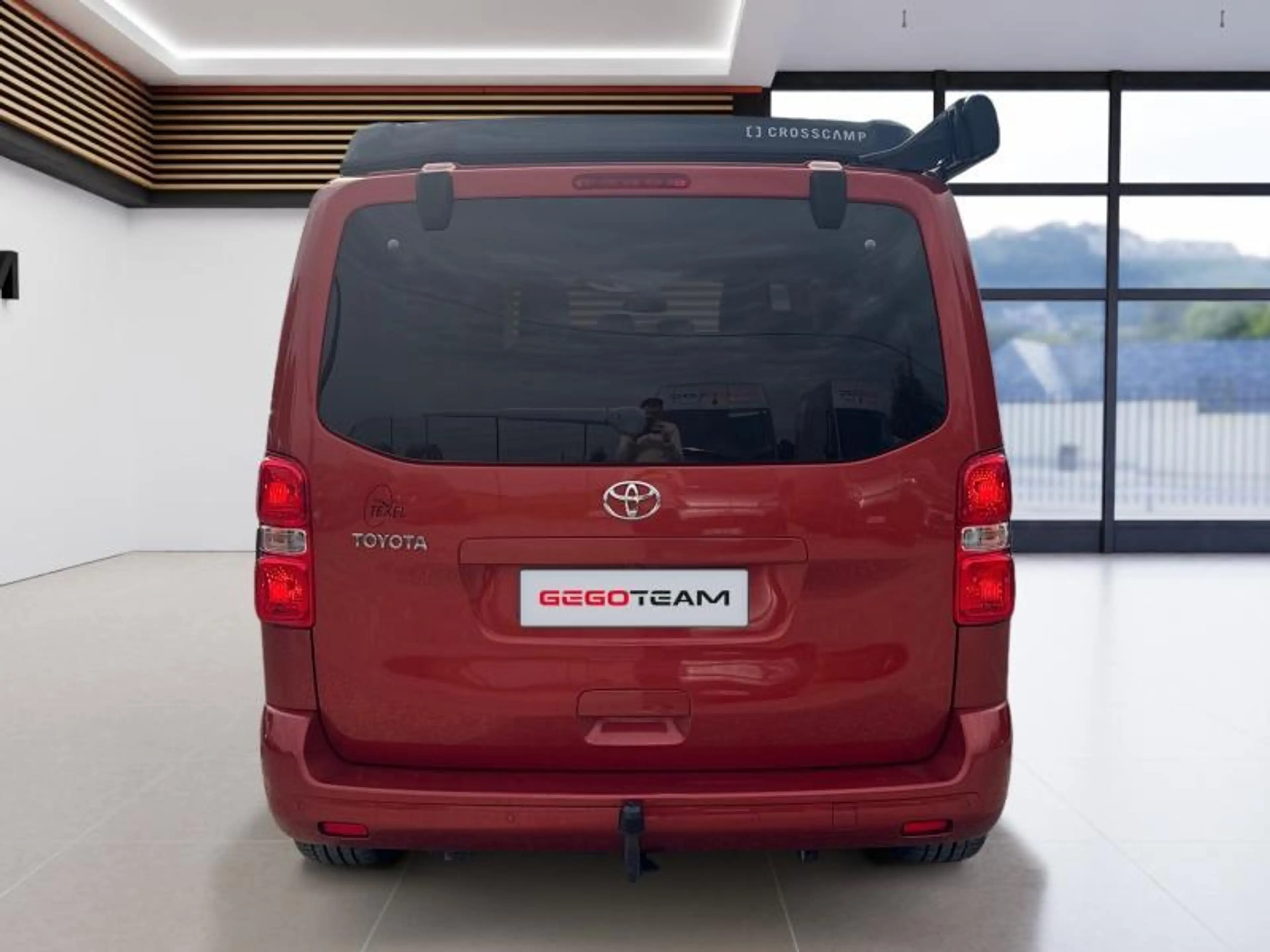 Toyota Verso 2.0D CROSSCAMP — photo 4