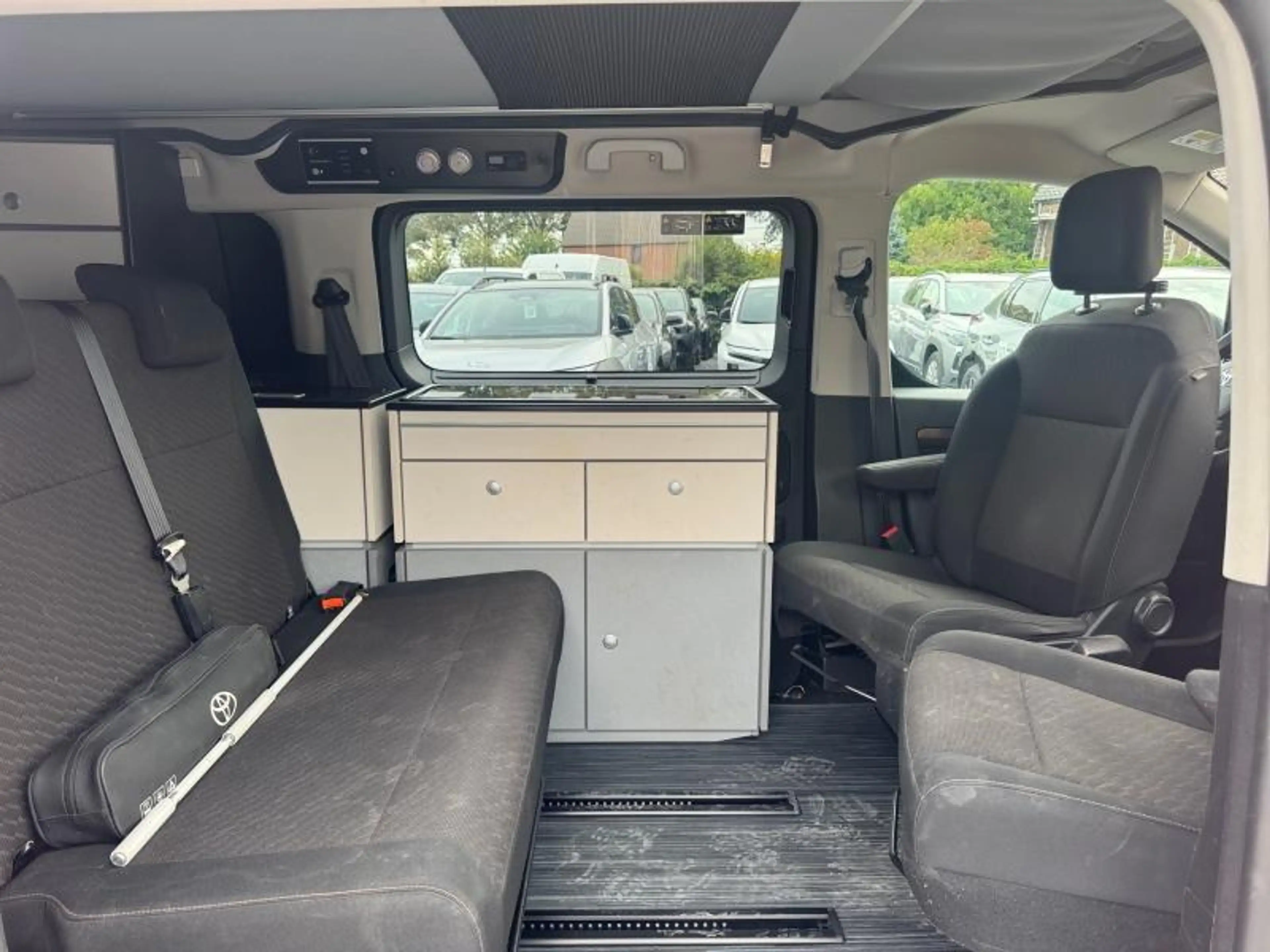 Toyota Verso 2.0D CROSSCAMP — photo 15