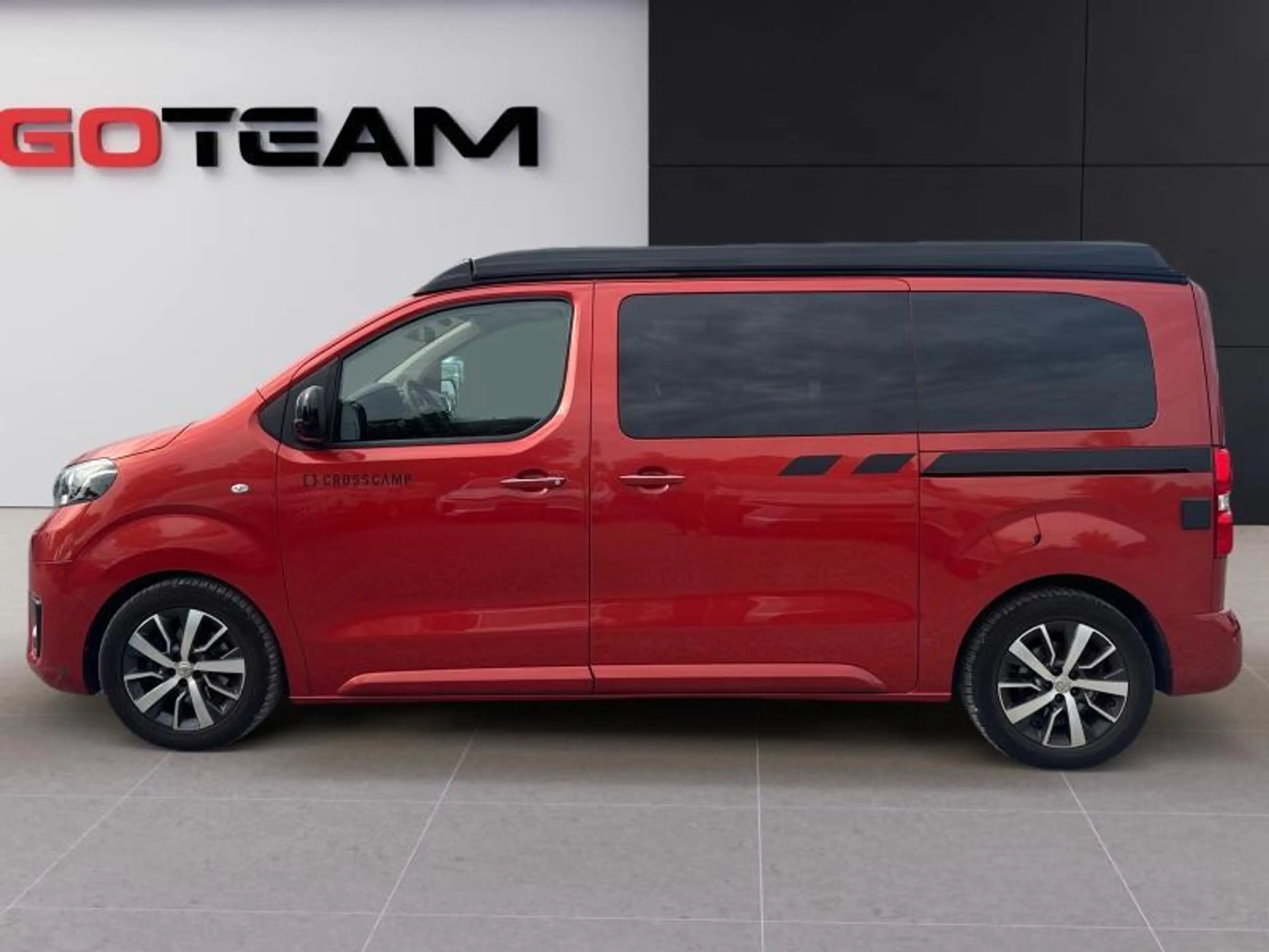 Toyota Verso 2.0D CROSSCAMP — photo 2