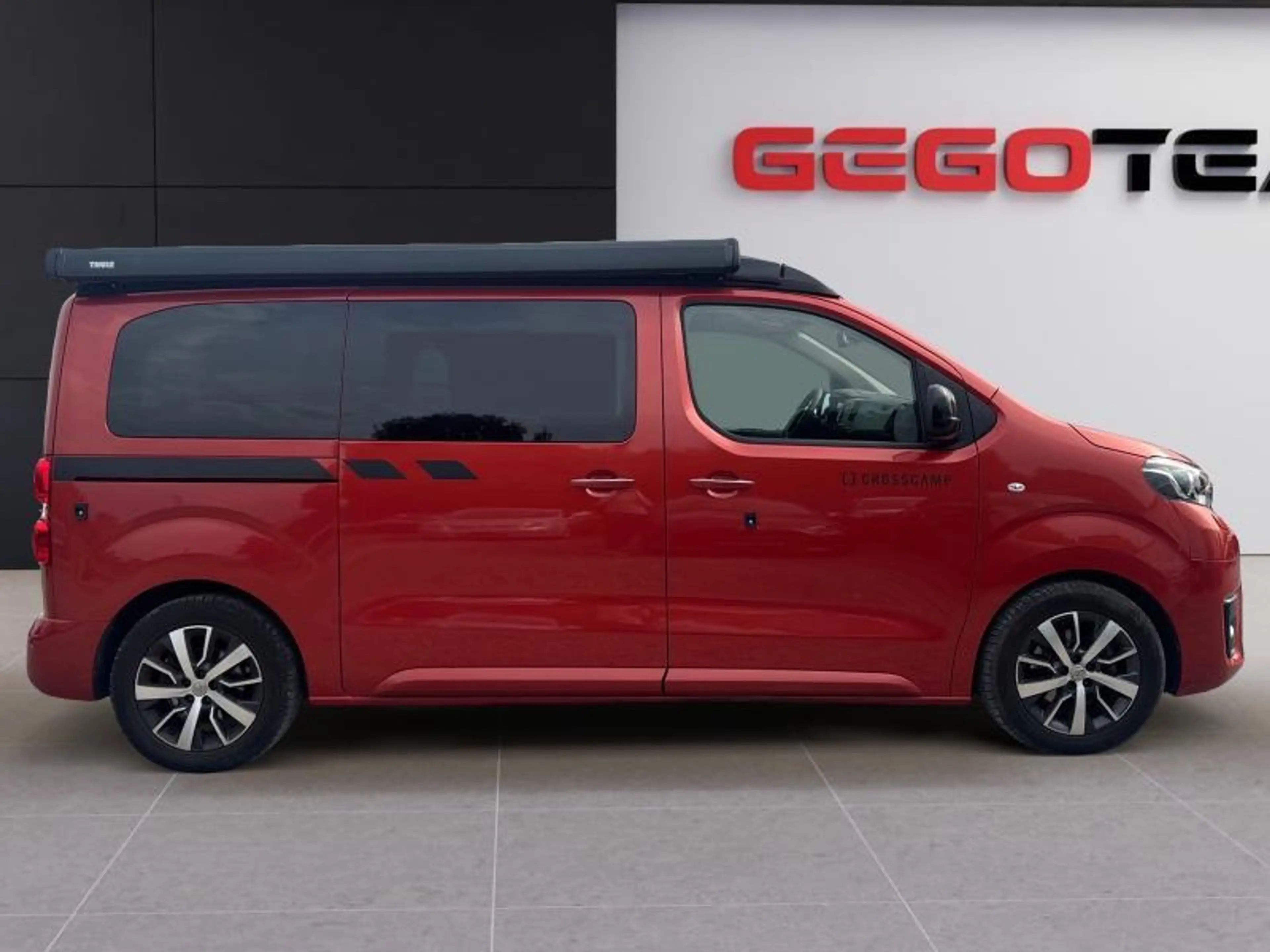 Toyota Verso 2.0D CROSSCAMP — photo 6