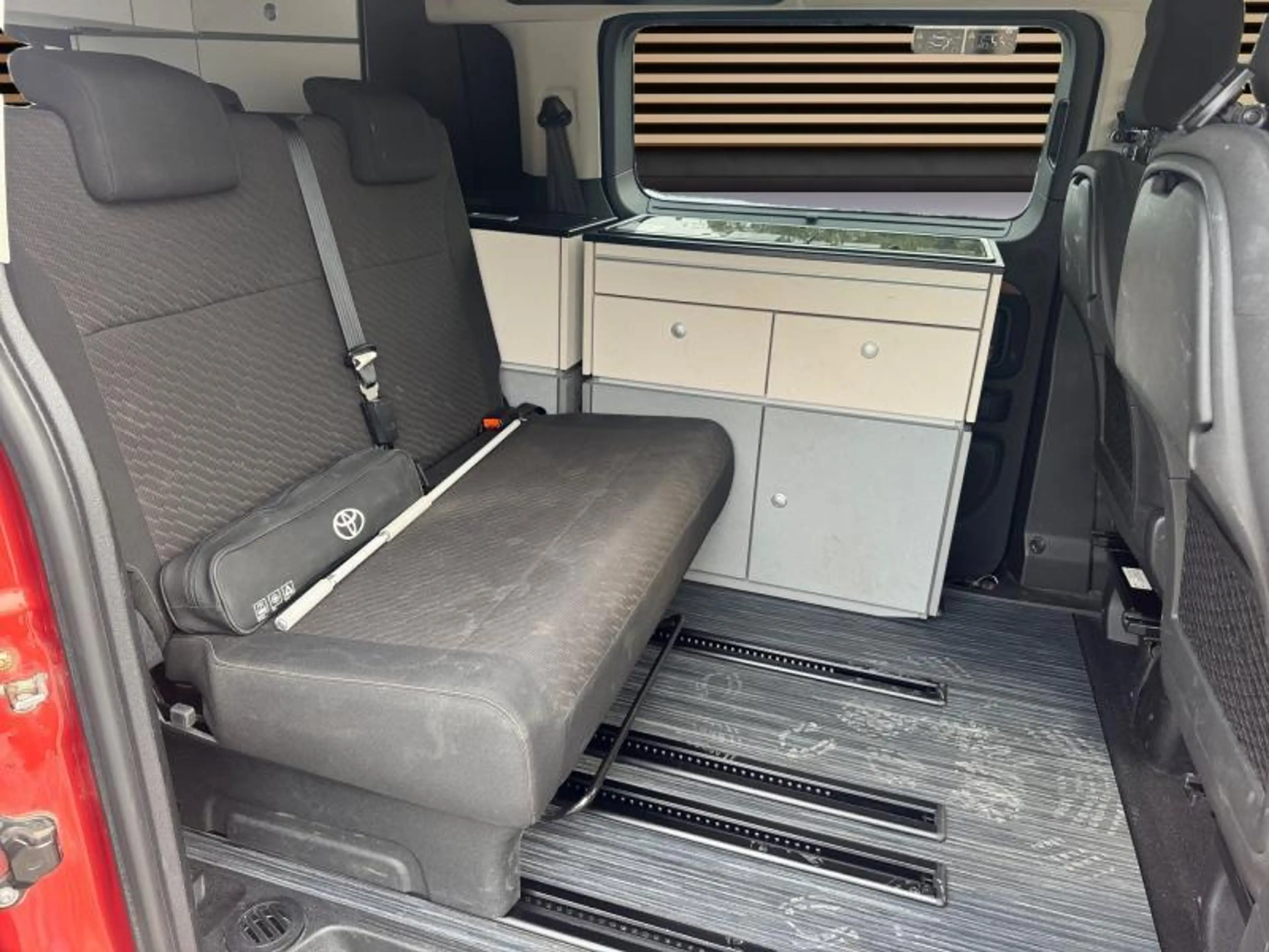 Toyota Verso 2.0D CROSSCAMP — photo 14
