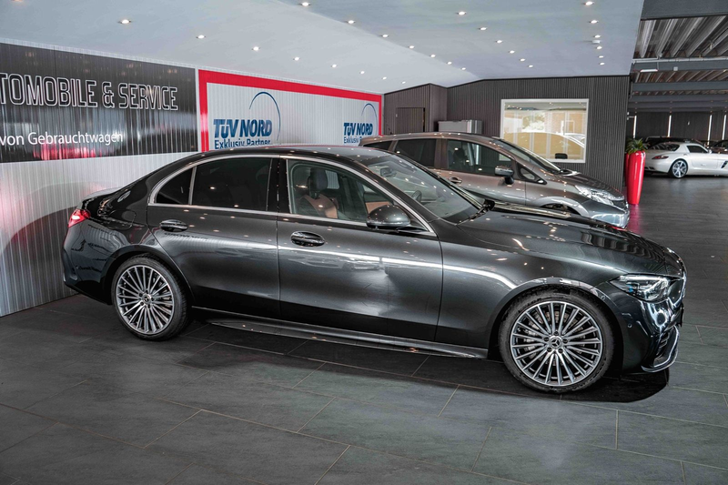 Mercedes-Benz C 220 d Lim. AMG Line Digital Light 360*Kam. Mem — photo 2