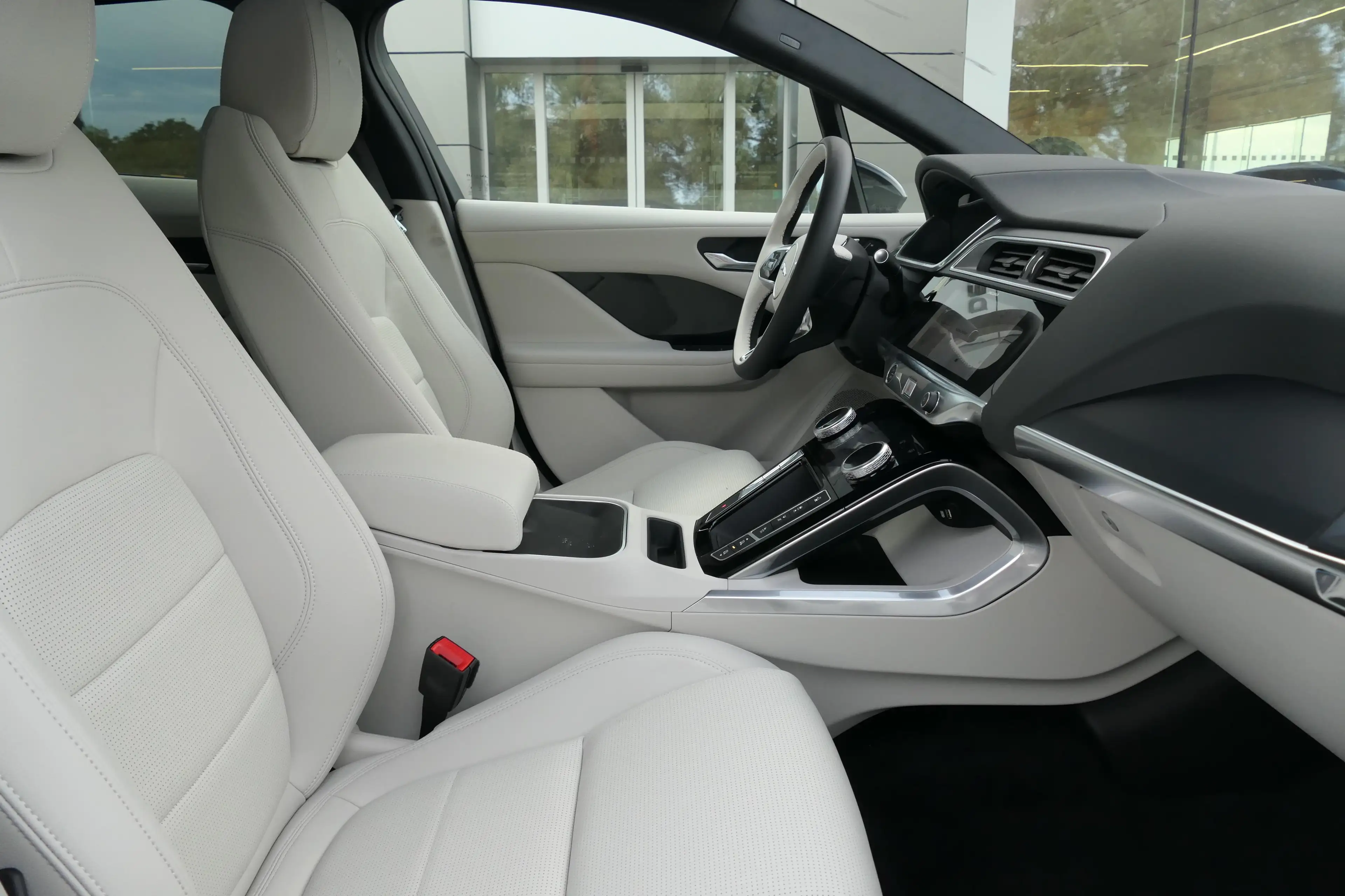 Jaguar I-Pace - I-PACE R-DYNAMIC SE AUT. — photo 7