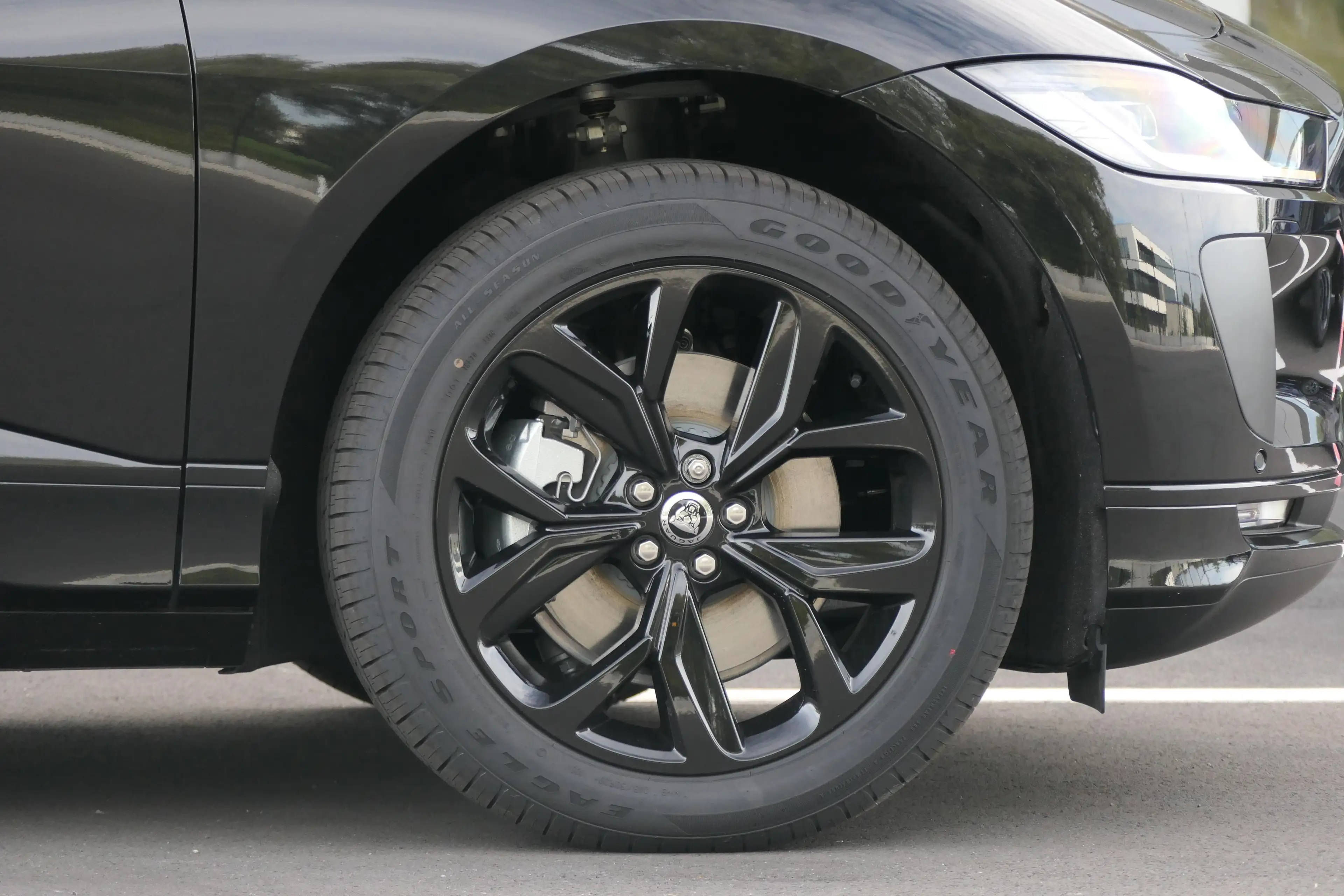 Jaguar I-Pace - I-PACE R-DYNAMIC SE AUT. — photo 6