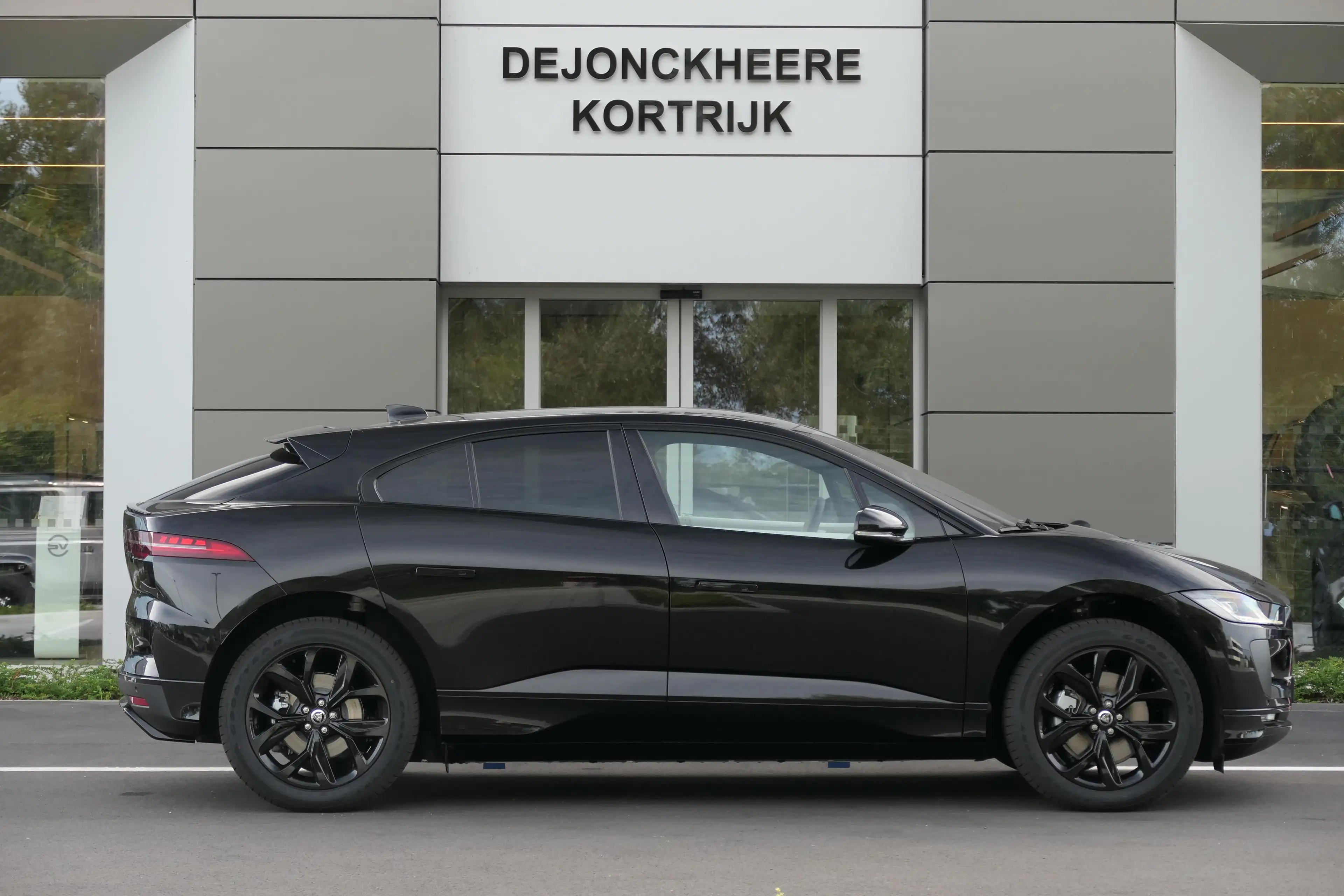 Jaguar I-Pace - I-PACE R-DYNAMIC SE AUT. — photo 3