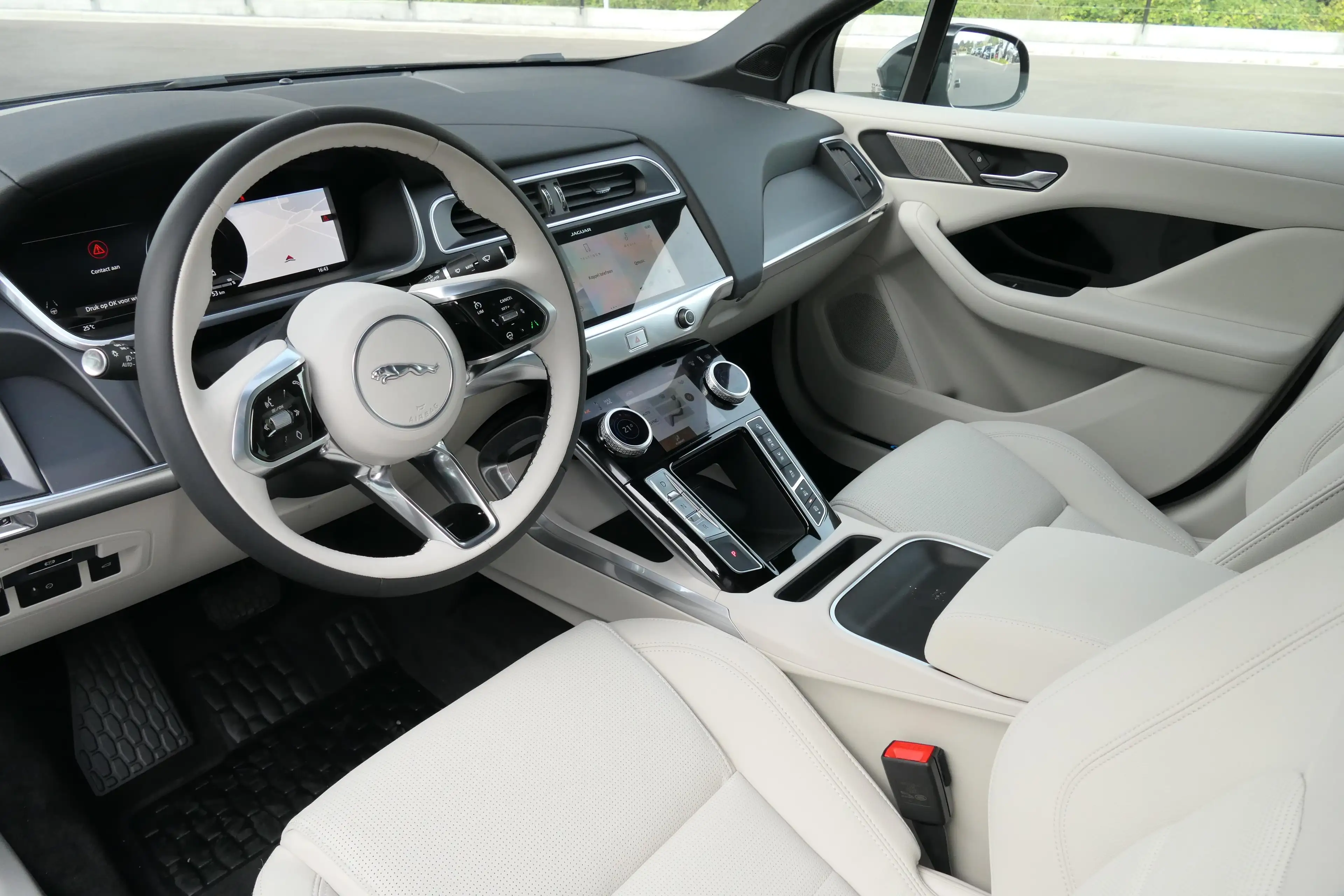 Jaguar I-Pace - I-PACE R-DYNAMIC SE AUT. — photo 10