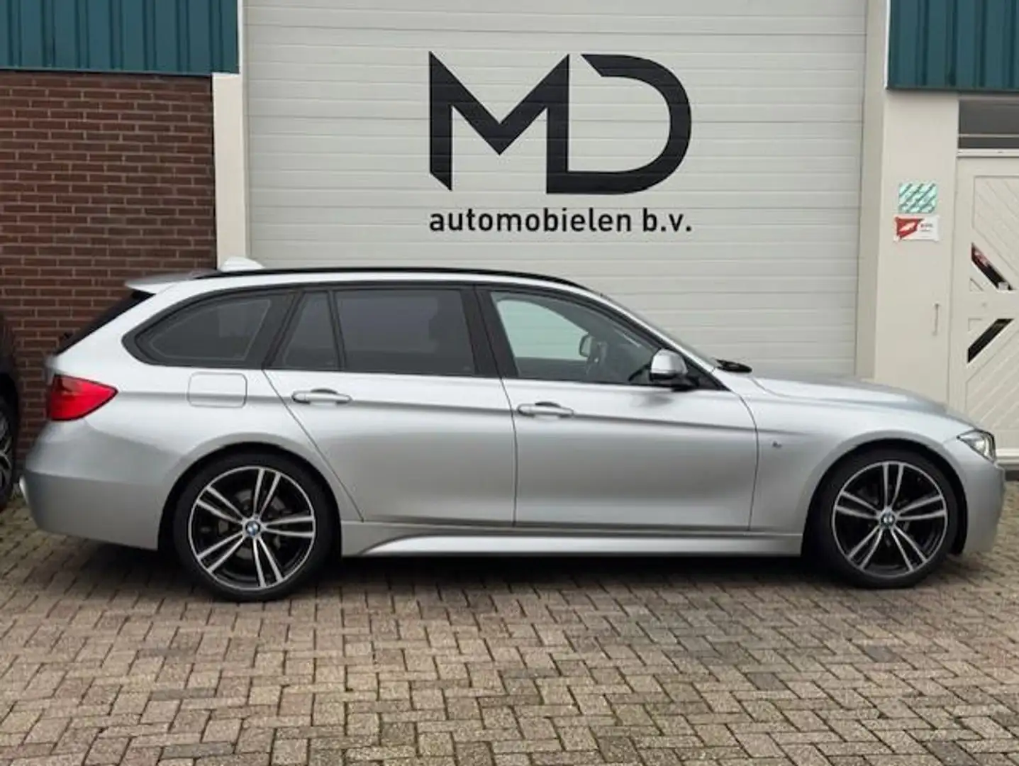 BMW 316 3-serie Touring 316i Executive M SPORT - LED - Alc Gris - 2
