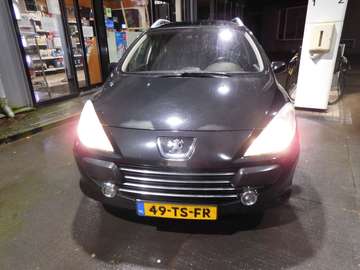 SW 2.0-16V Premium Staat in De Krim