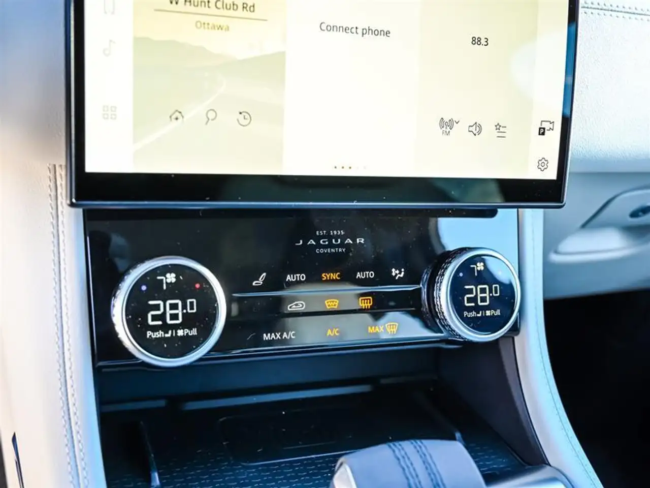 Jaguar F-Pace снимка Jaguar F-Pace