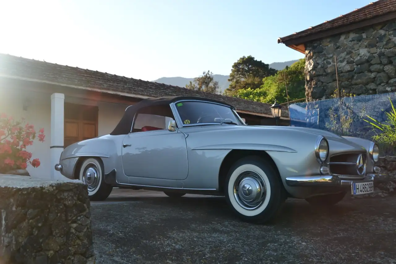 Mercedes-Benz 190 SL (121), foto 1