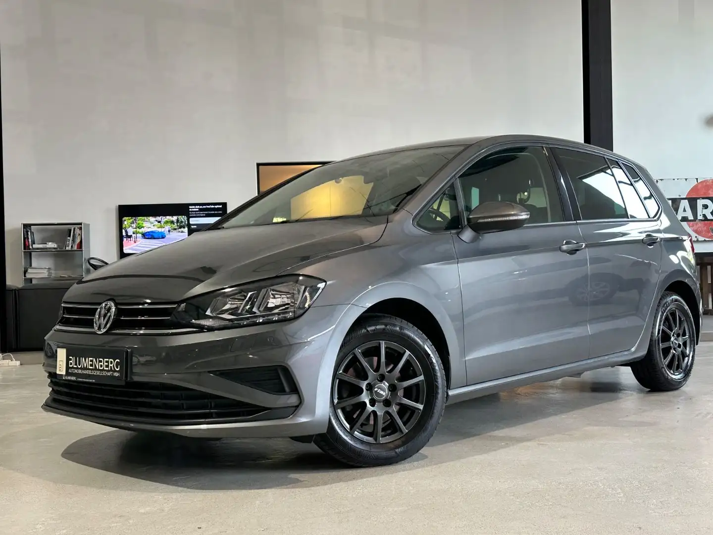 Volkswagen Golf Sportsvan VII 1.0 TSI Trendline *Tempo,PDC* Gris - 1