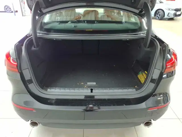 BMW 2 Series view 15