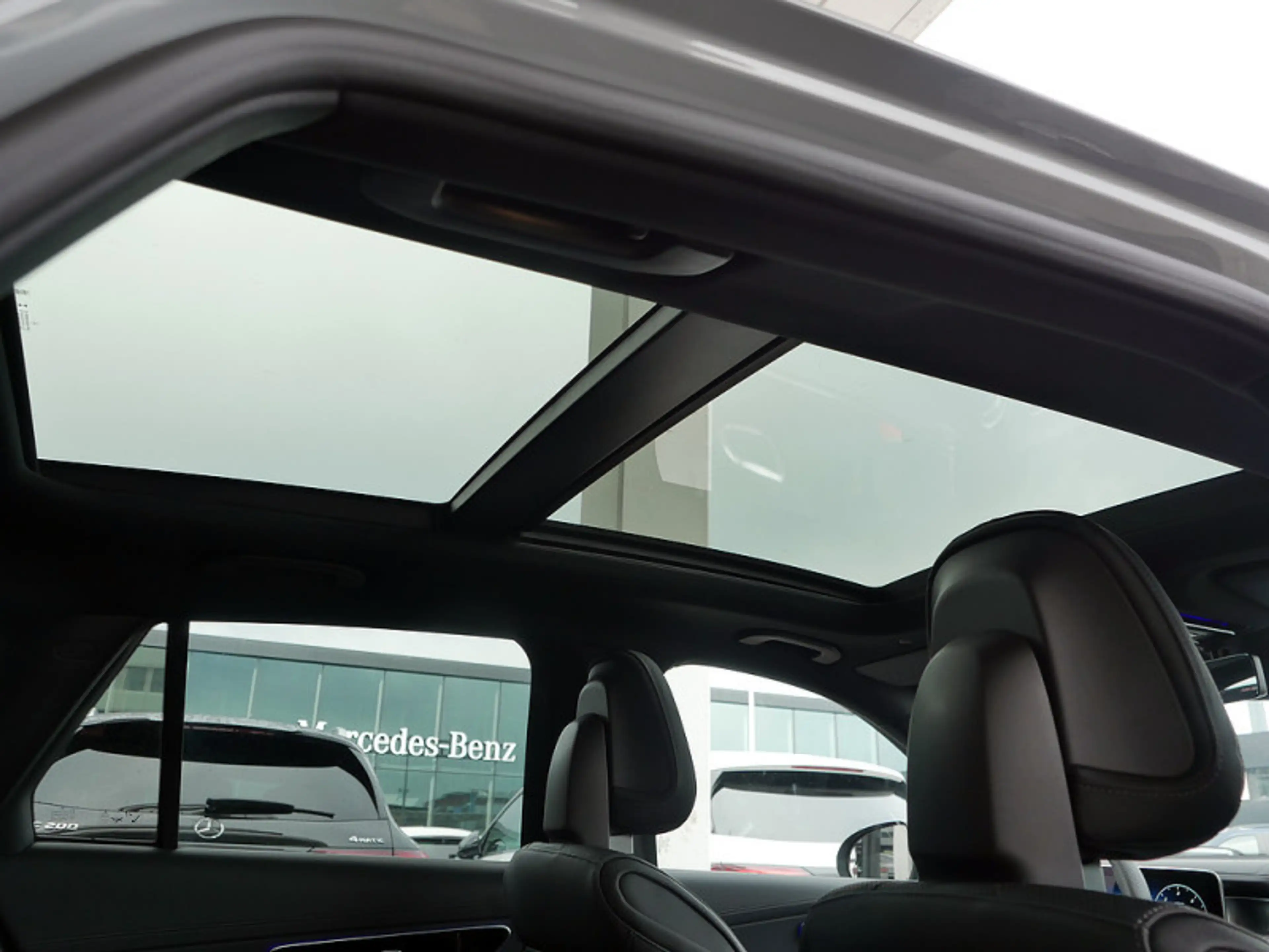 Mercedes-Benz GLC 450 d 4MATIC AMG BURM NIGHT MEMO 360 AHK PDC — photo 11