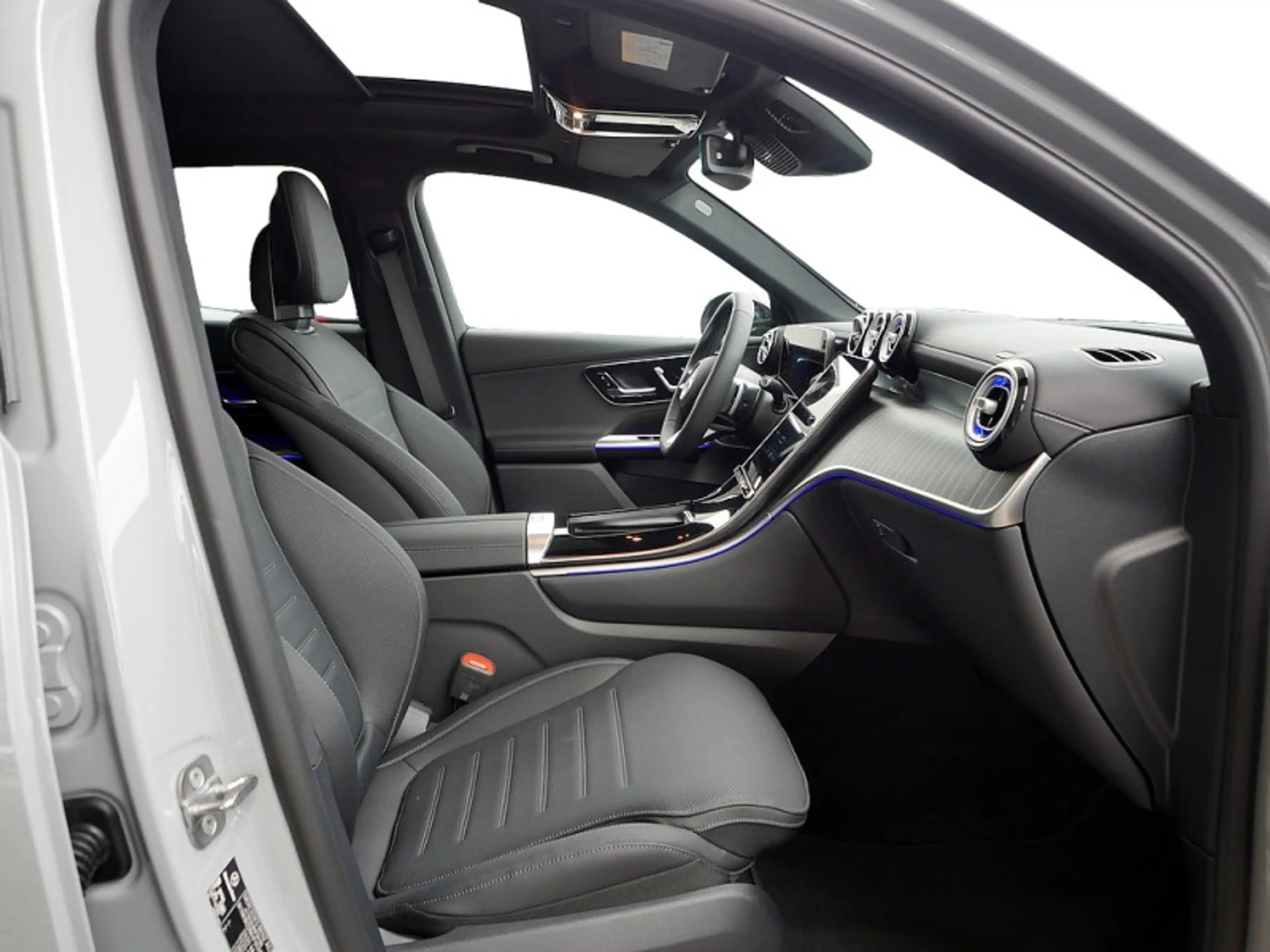 Mercedes-Benz GLC 450 d 4MATIC AMG BURM NIGHT MEMO 360 AHK PDC — photo 7