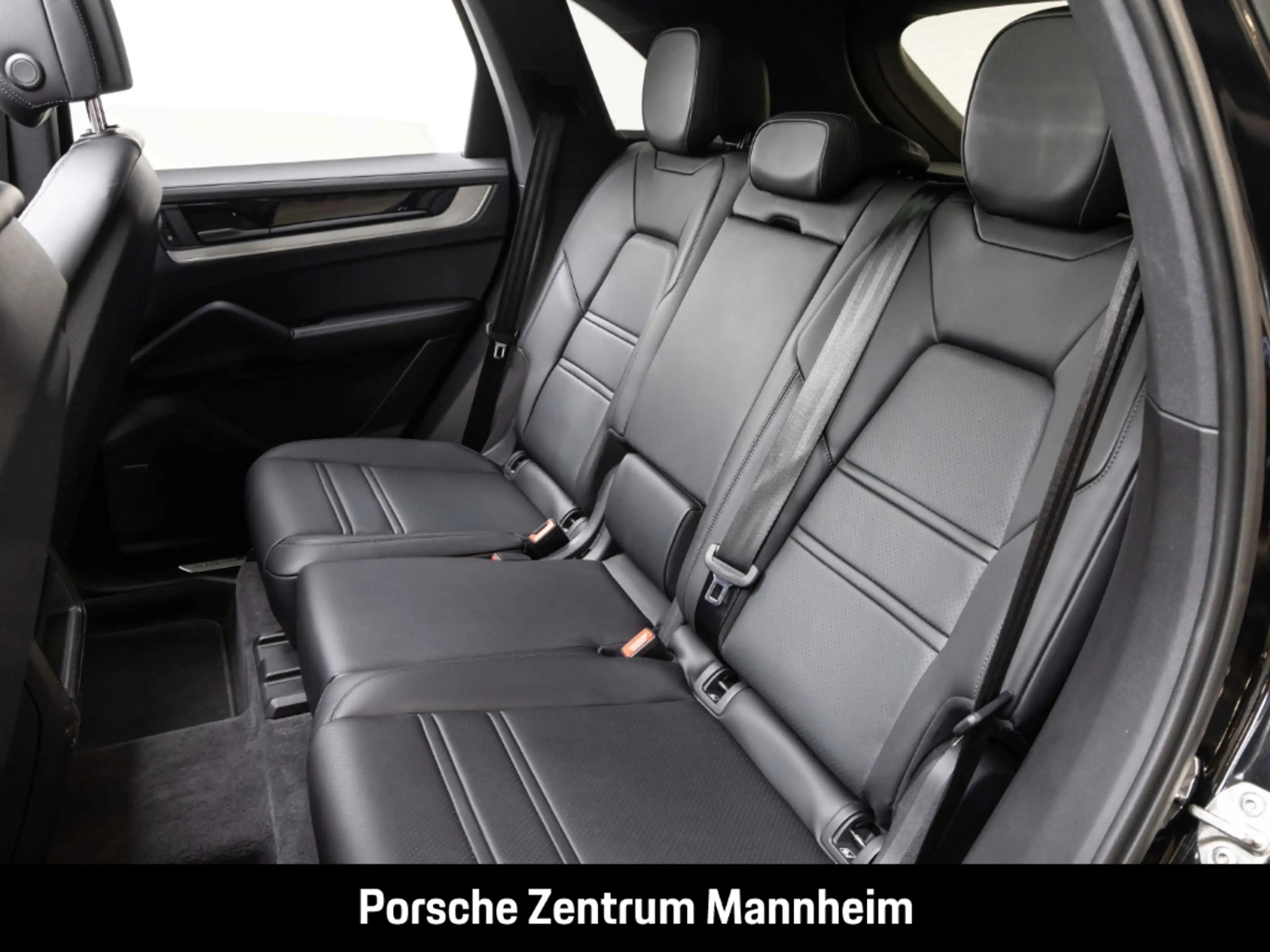 Porsche Cayenne S E-Hybrid — photo 14