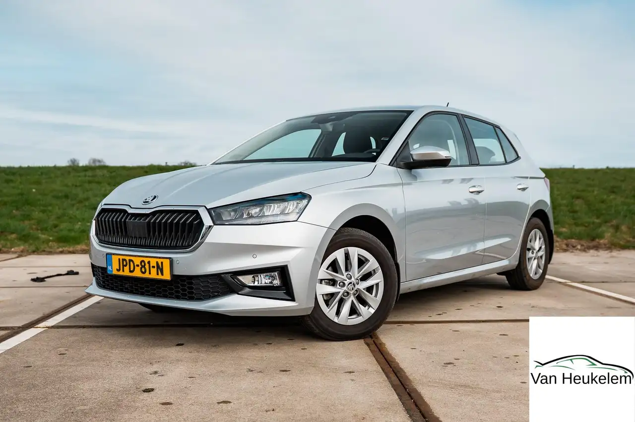 Skoda Fabia 1.0 TSI DSG Edition | CLIMA | STOELVERW. | APPLE C — photo 1 of 35