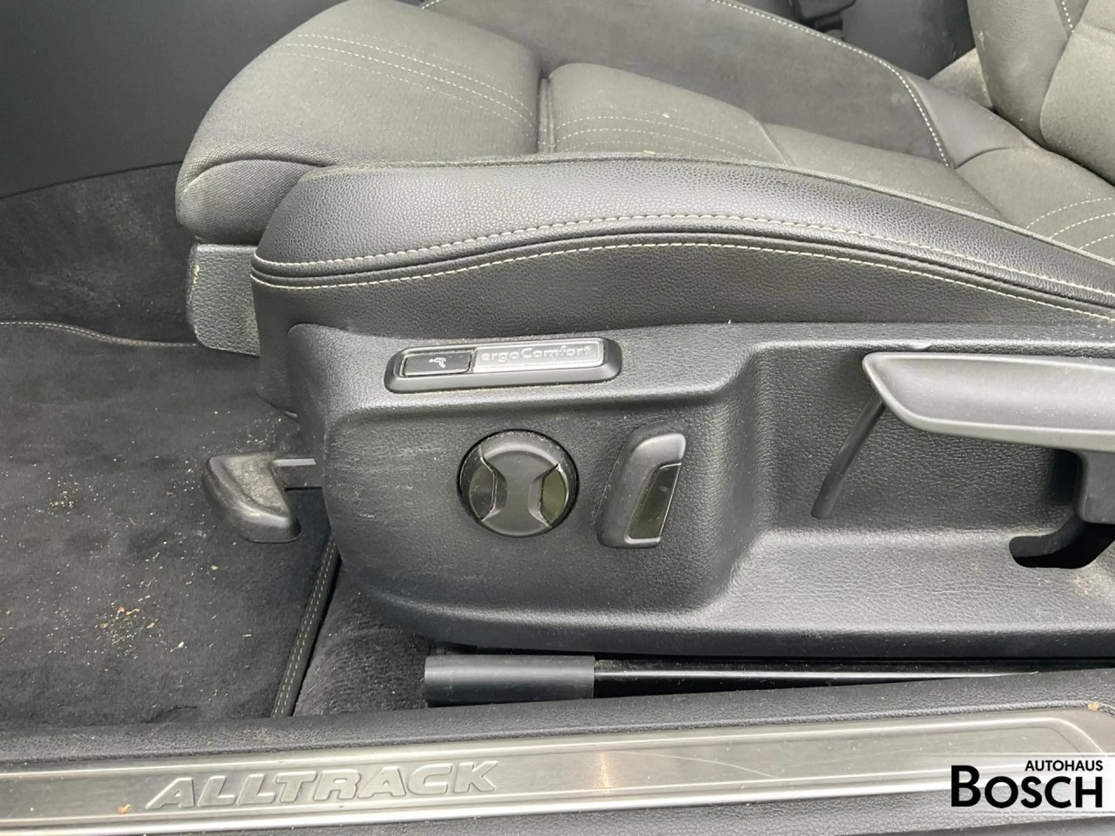 Volkswagen Passat Alltrack 4Motion 2.0 TDI DSG ACC Navi SHZ — photo 13