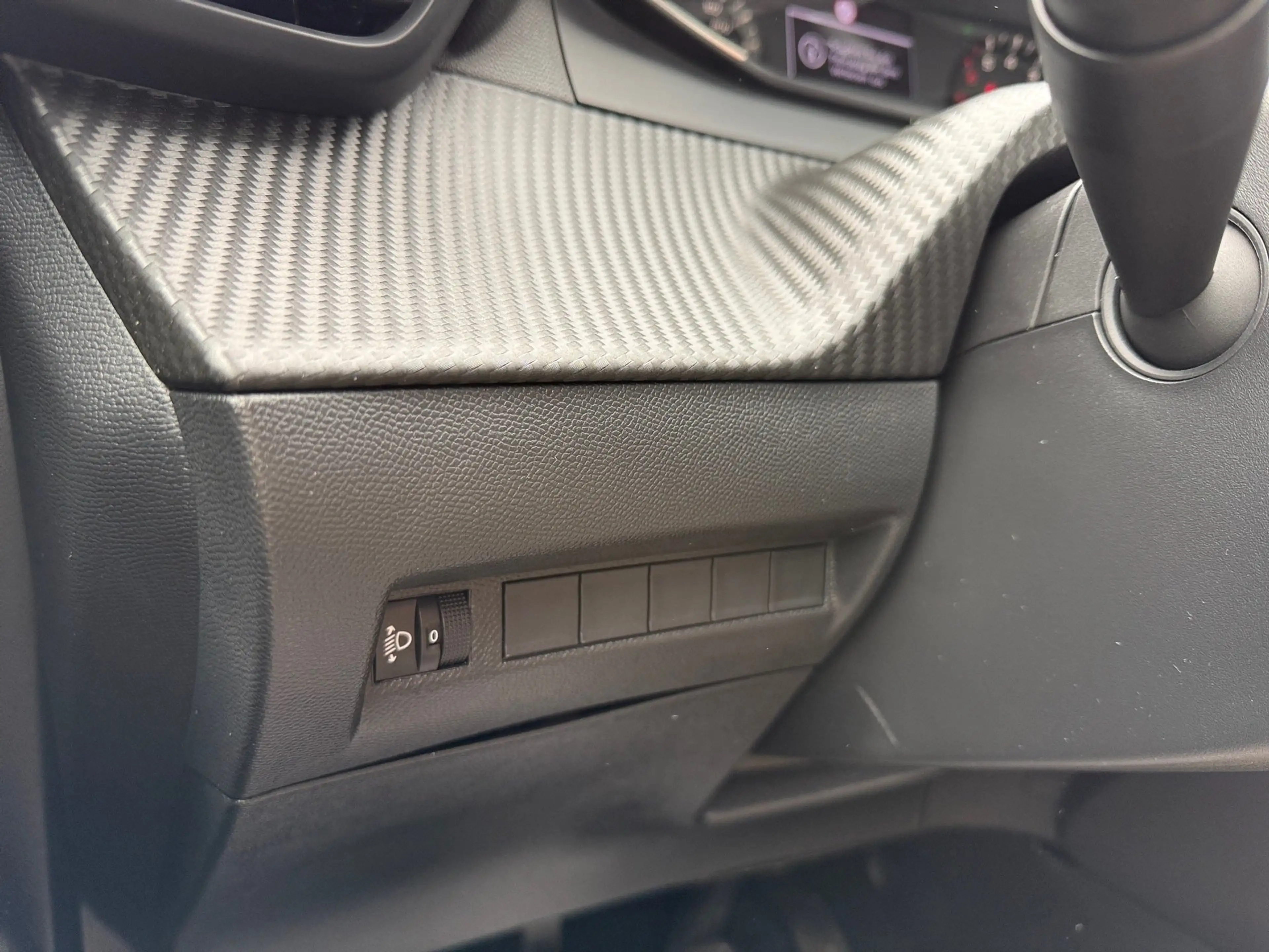 Peugeot 2008 1.2 PureTech 100 Active LED PDC KlimaA — photo 7