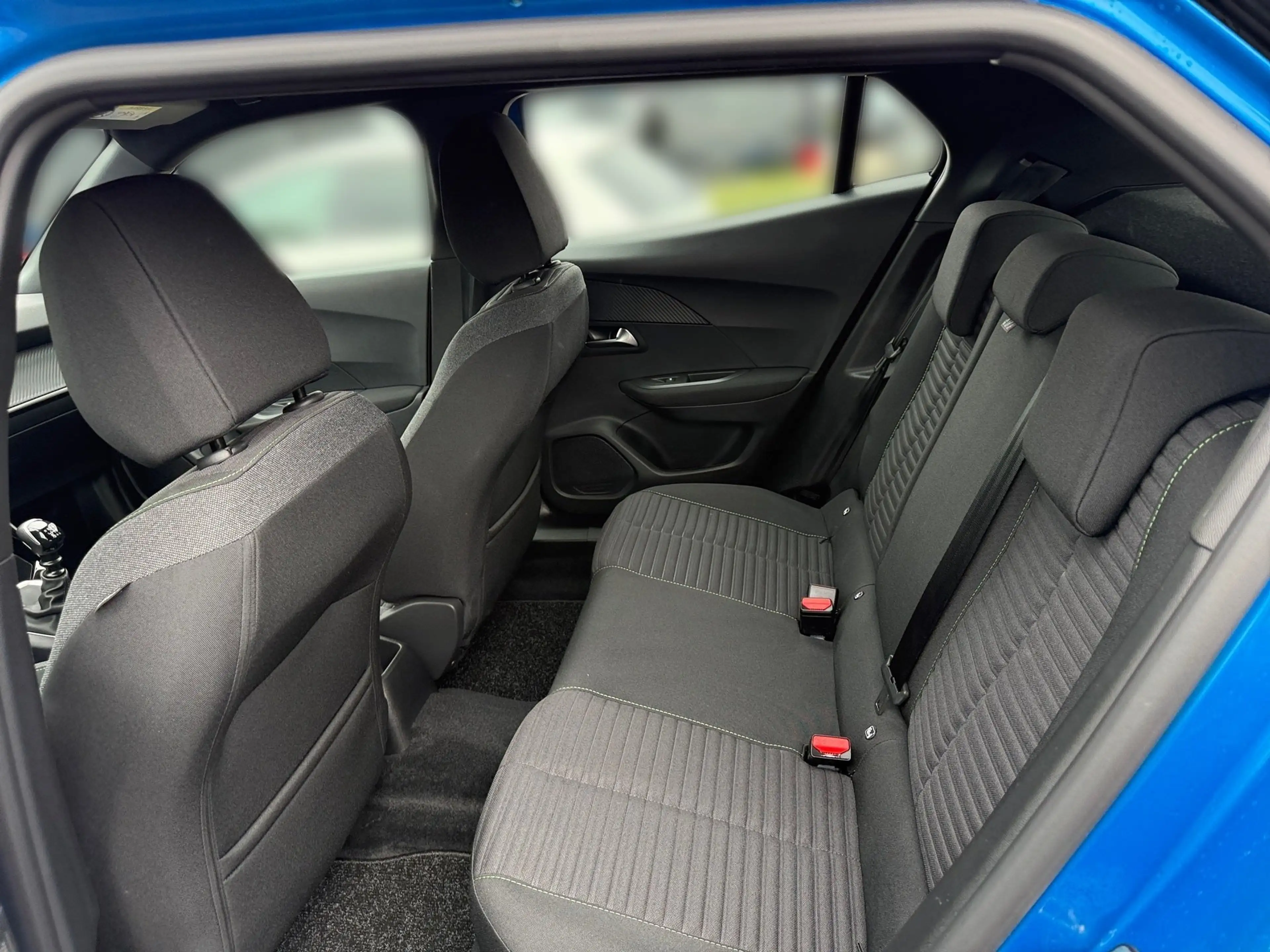 Peugeot 2008 1.2 PureTech 100 Active LED PDC KlimaA — photo 8