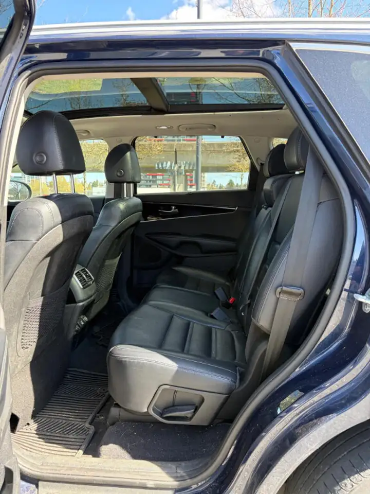Kia Sorento снимка Kia Sorento