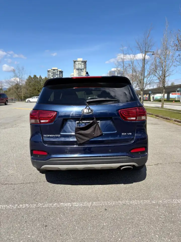 Kia Sorento снимка Kia Sorento