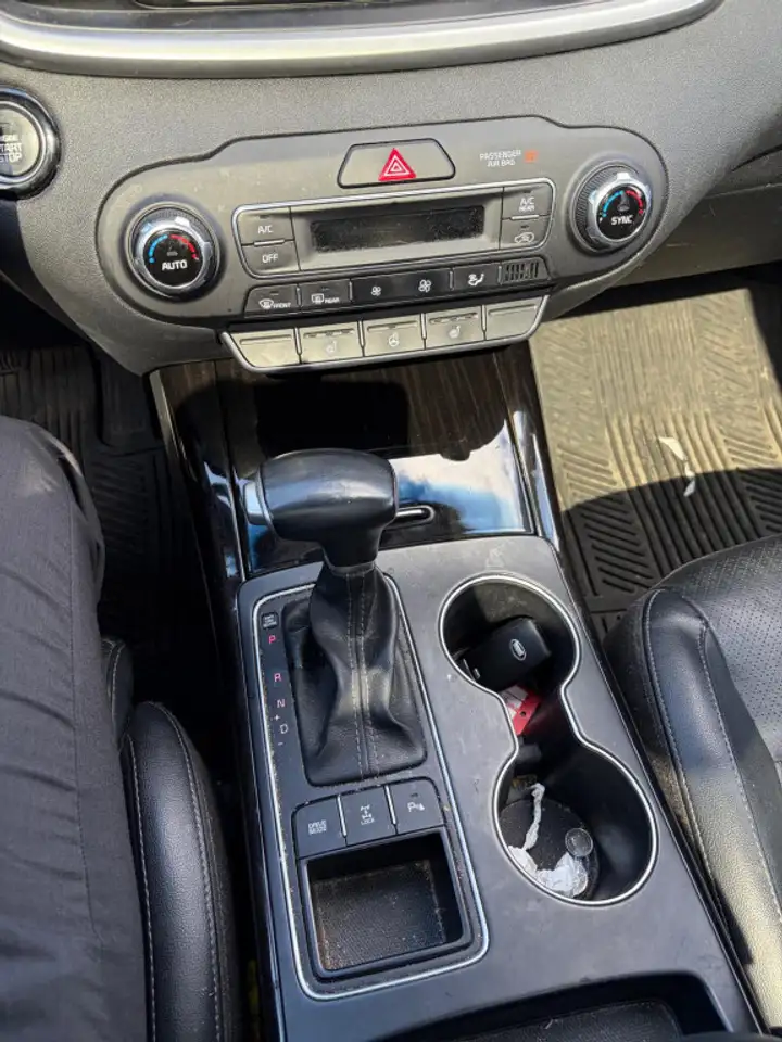 Kia Sorento снимка Kia Sorento