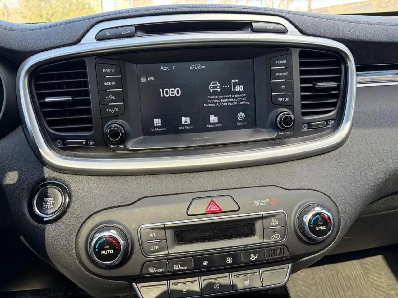 Kia Sorento снимка Kia Sorento