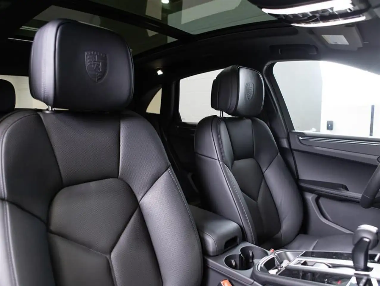Porsche Macan снимка Porsche Macan