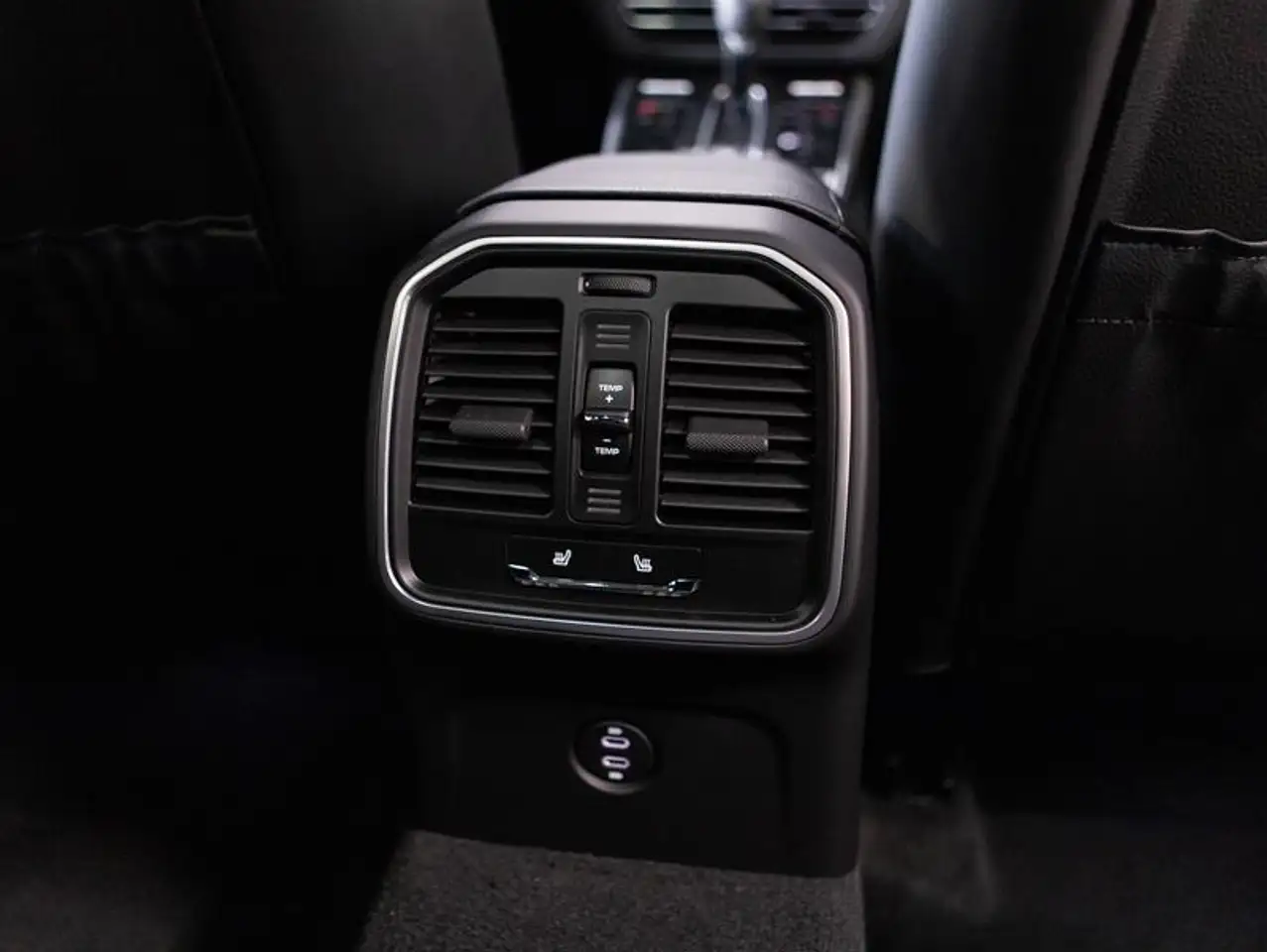 Porsche Macan снимка Porsche Macan