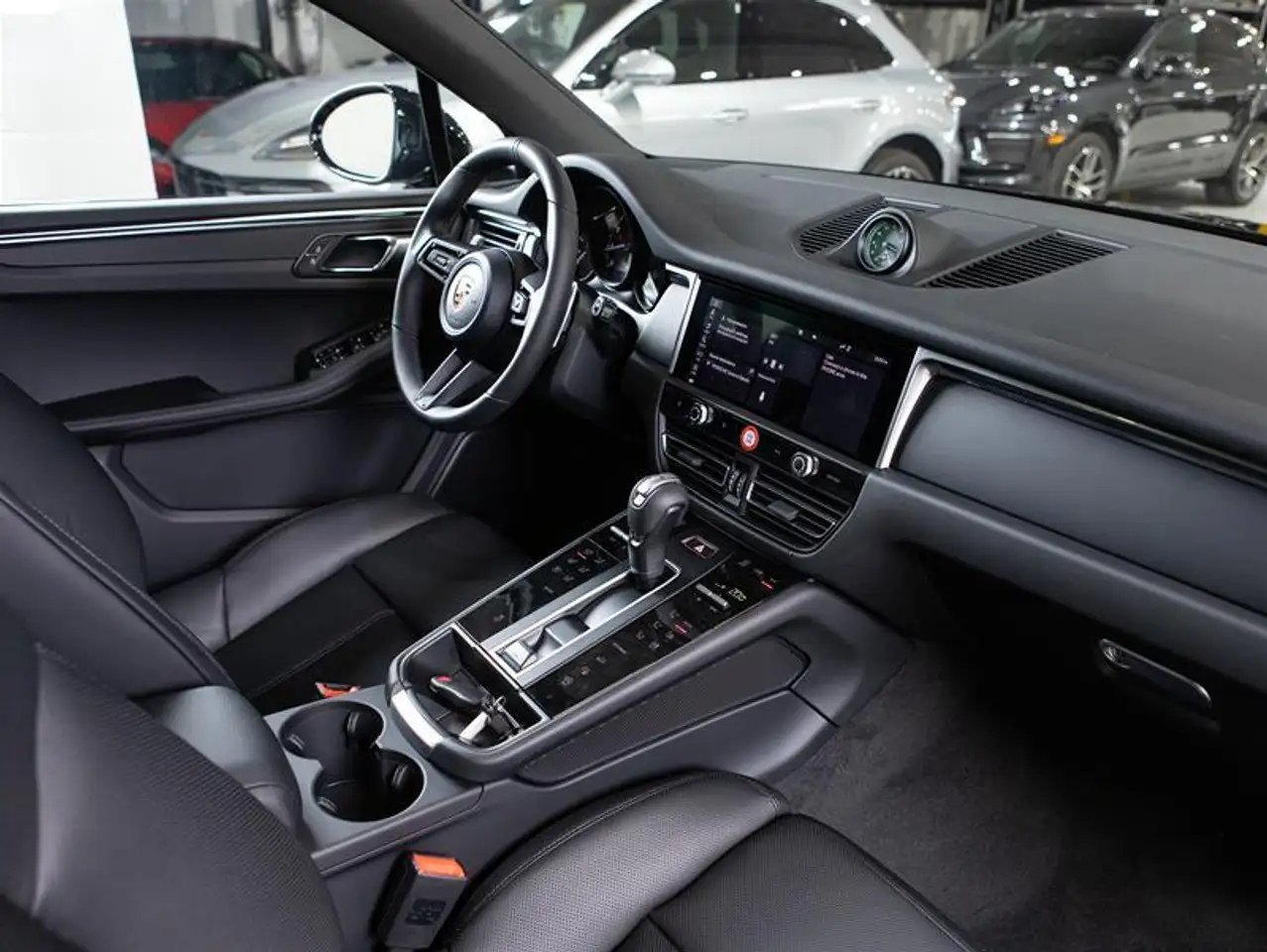 Porsche Macan снимка Porsche Macan