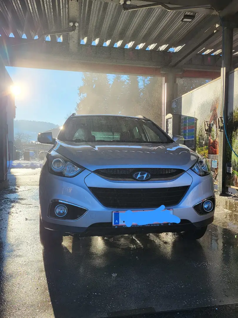 Hyundai iX35 iX35 2,0 CVVT Premium 2WD Premium Silber - 1