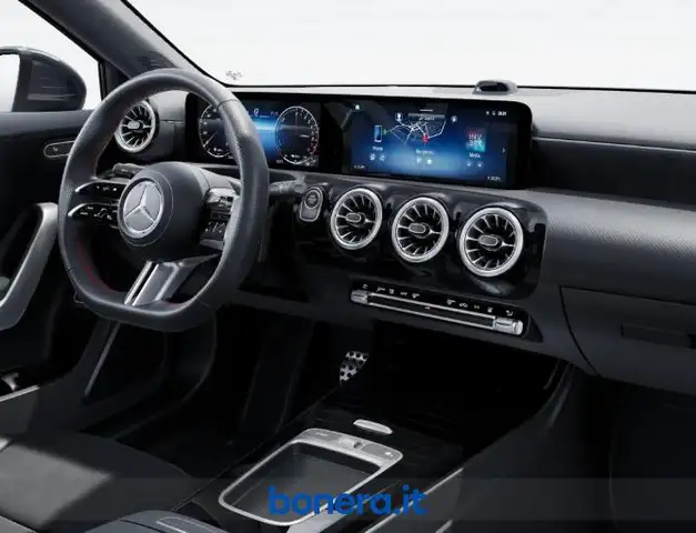Mercedes-Benz 250 view 7