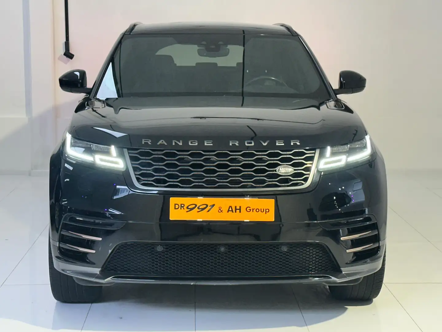 Land Rover Range Rover Velar Range Rover Velar 2017 2.0d i4 R-Dynamic HSE 240cv Schwarz - 2