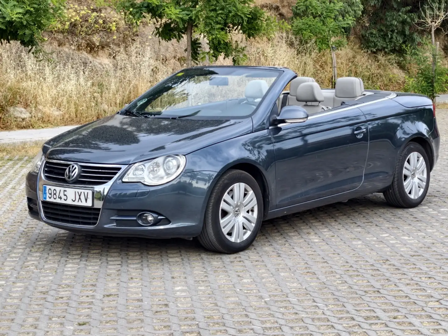 Volkswagen Eos 2.0TDI Individual DPF Gris - 2