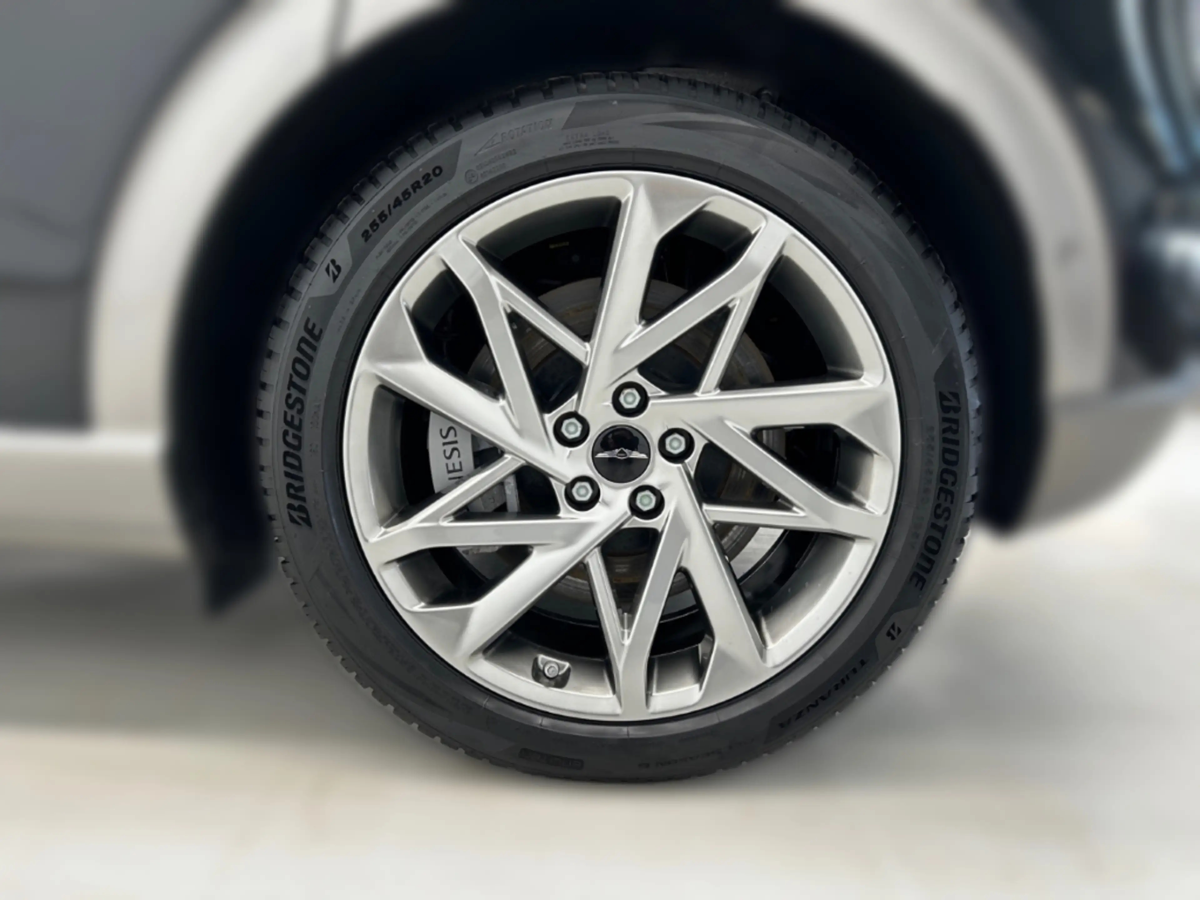 Genesis GV60 Sport Elektro 4WD Sportpaket Panorama Memory Sitze — photo 9