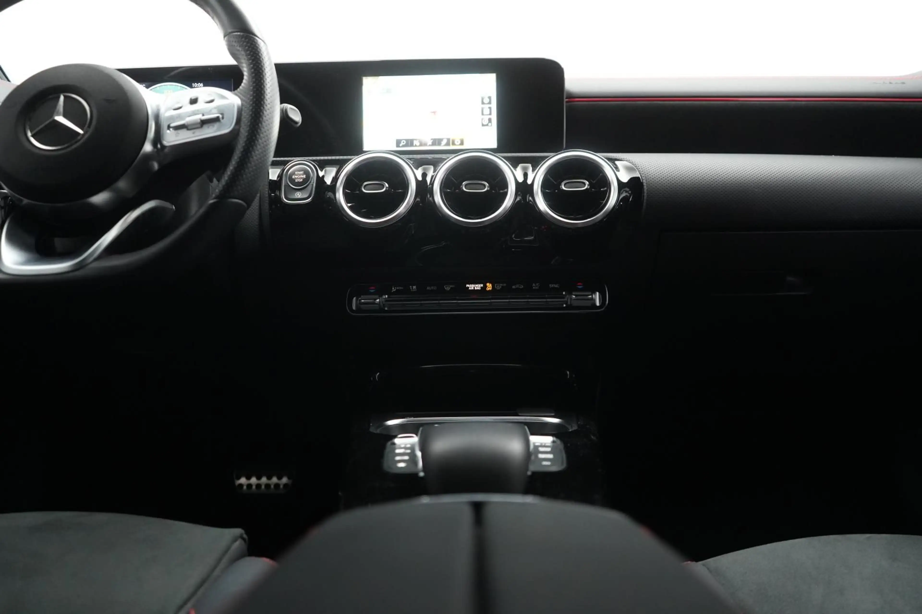 Mercedes-Benz CLA 220 d 8G-DCT AMG CarPlay/Dis — photo 9