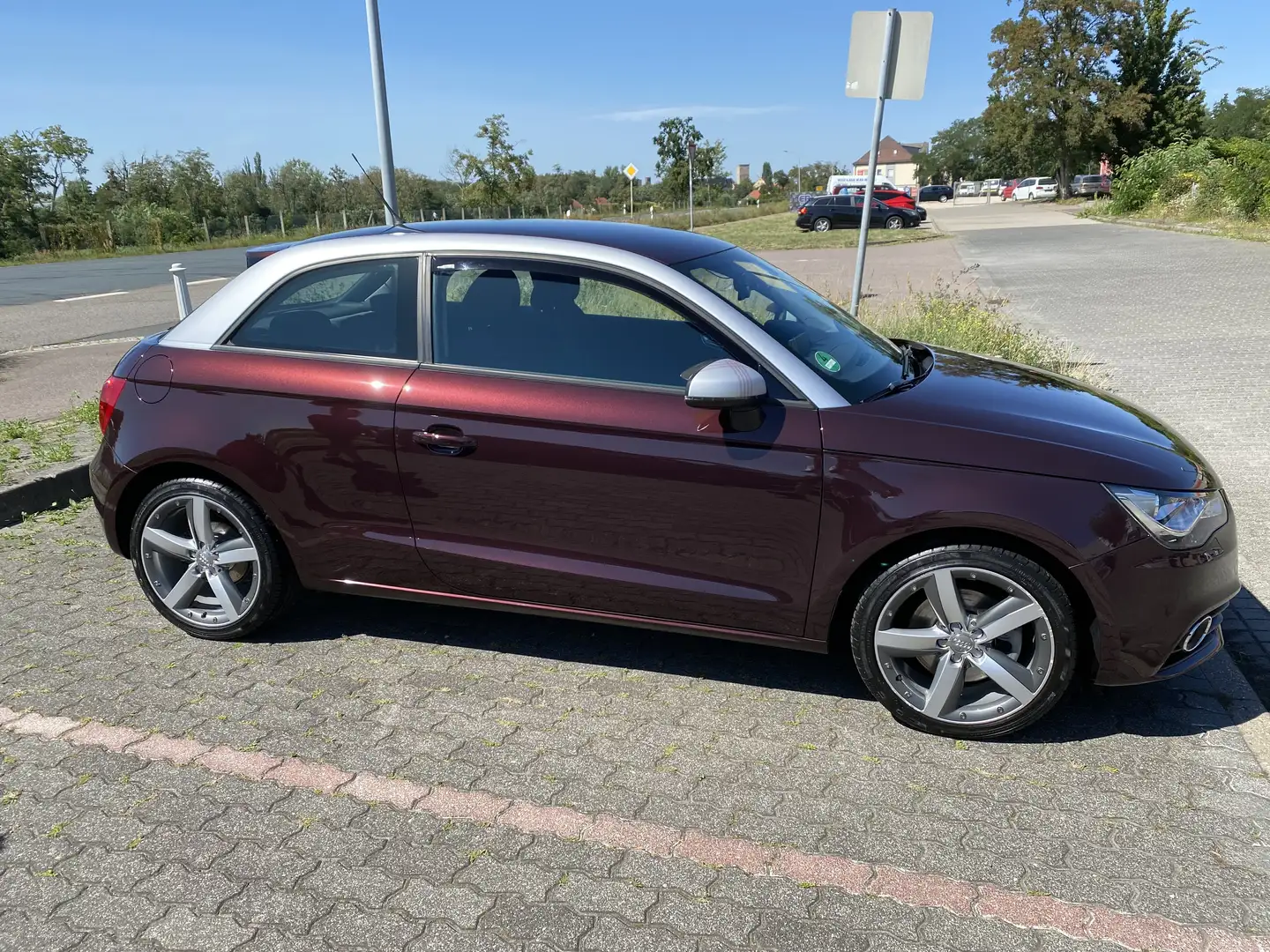 Audi A1 1.4 TFSI S line Sportpaket - 2