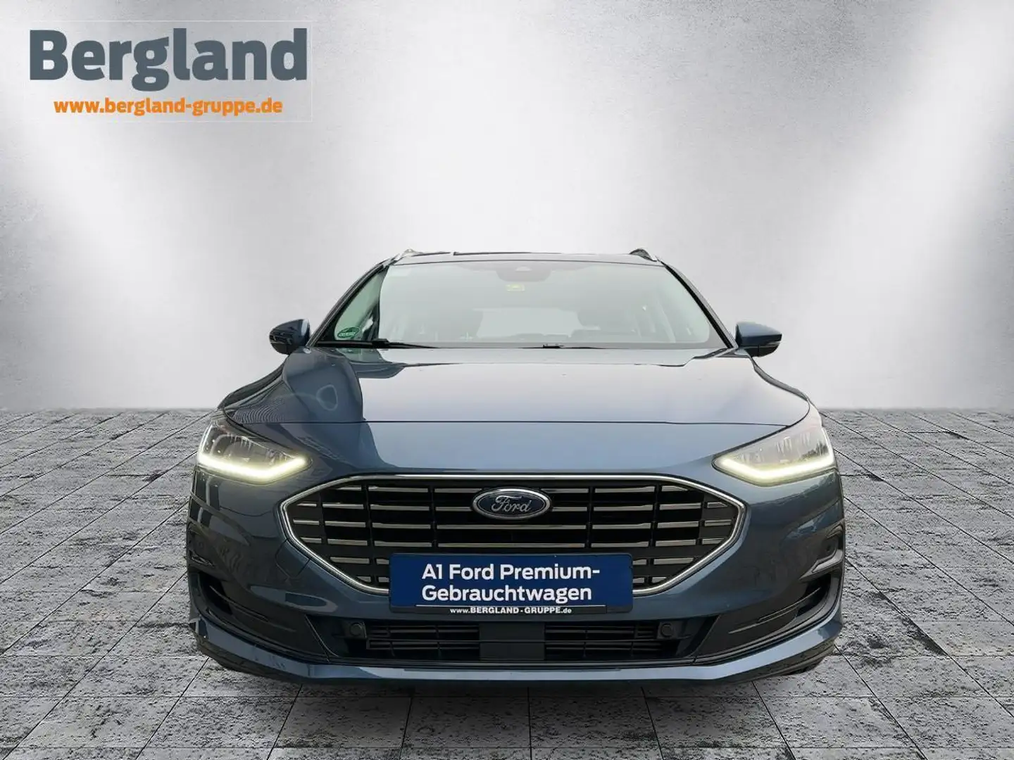 Ford Focus Titanium 1,0 l EcoBoost MHEV 125 PS Blau - 2