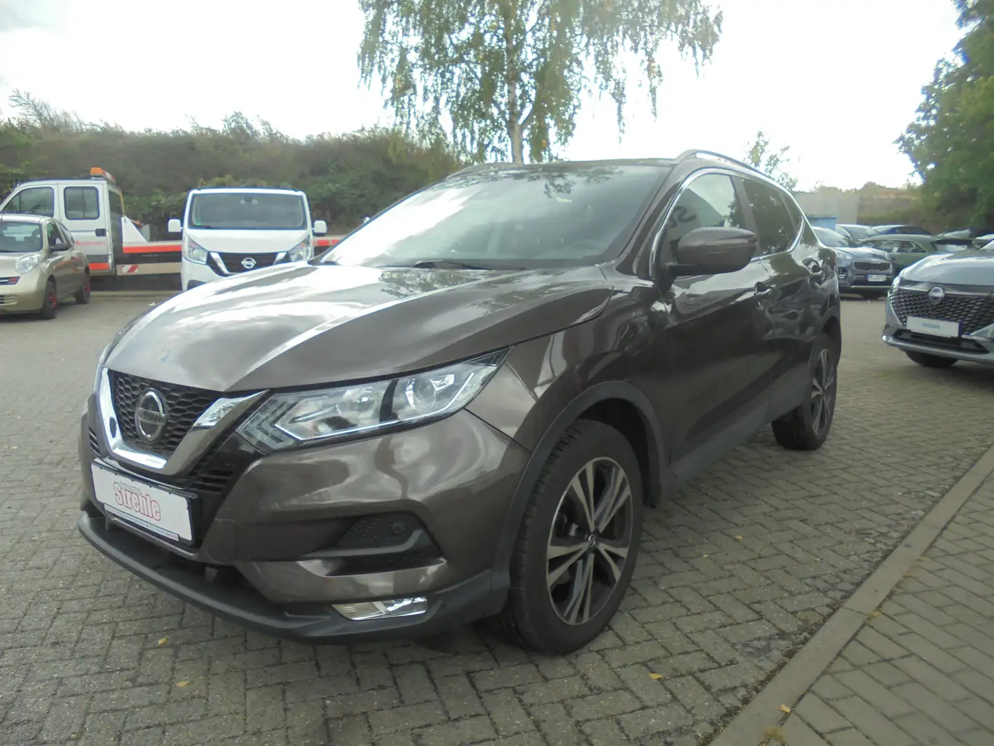 Nissan Qashqai N-Way 1.3 DIG-T Panoramadach, Kamera, aus 1. Hand Braun - 2
