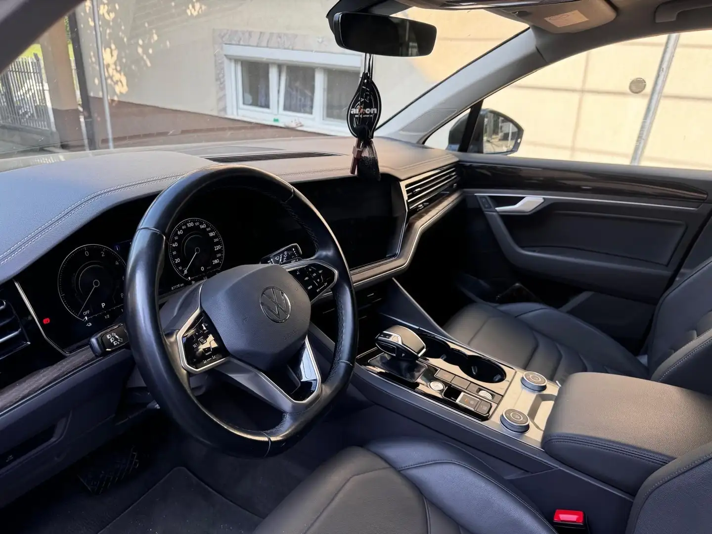 Volkswagen Touareg 3.0 V6 tsi eh Elegance tiptronic - 1